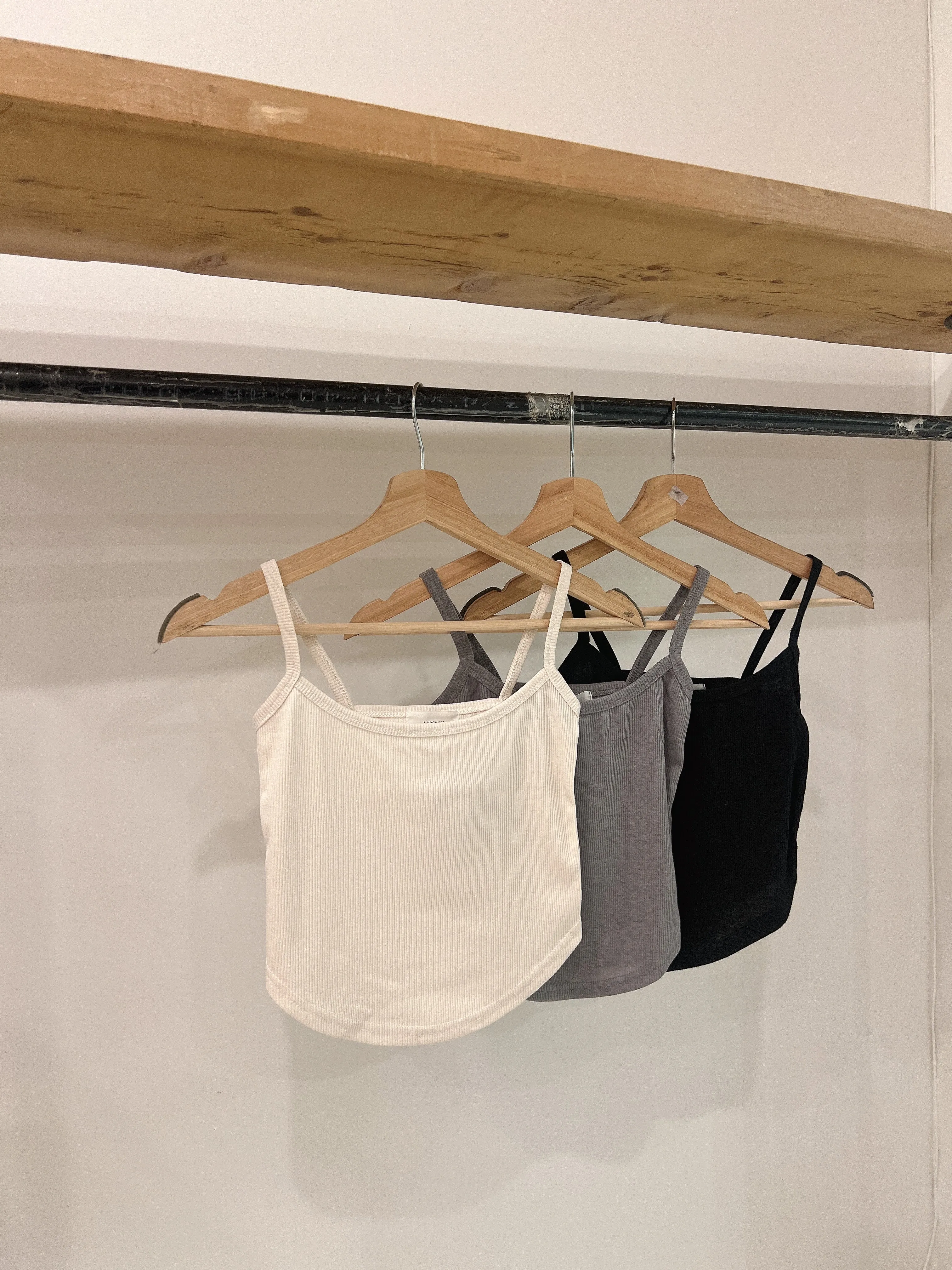 SHIO Basic tanktops