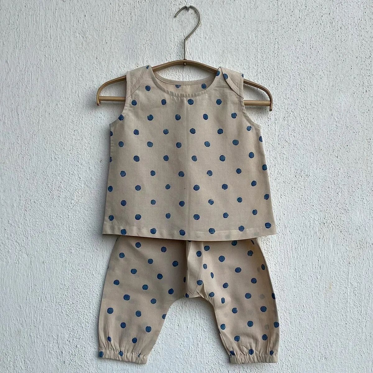 UNISEX ORGANIC INDIGO BEIGE POLKA JHABLA WITH POLKA PANTS